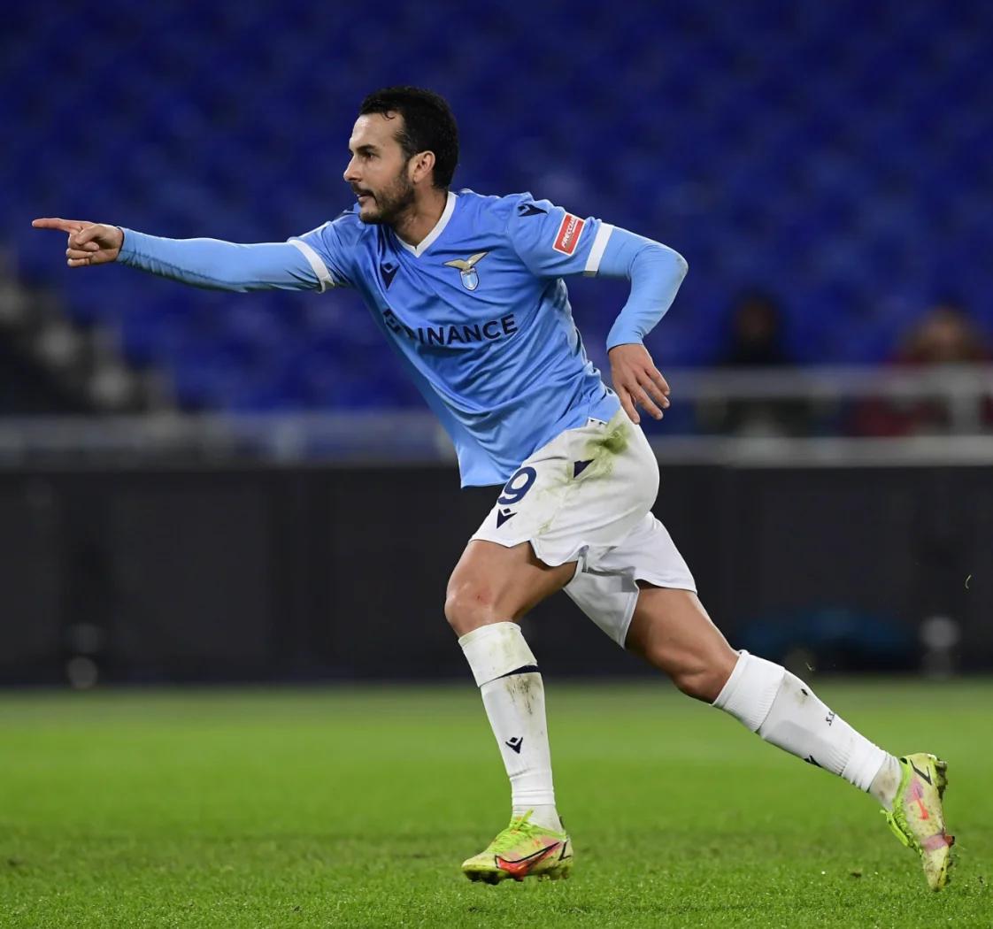 包含赛地聚焦：意大利杯转会期热度飙升，马赛复出首秀，引发热议，球探报告显示潜力的词条